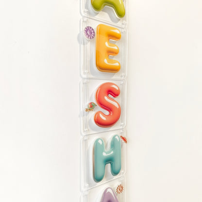 Personalized name vertical hanging - Ceramic look